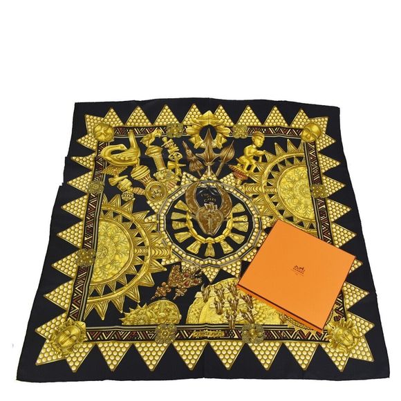 HERMES Carre 90 Scarves - Picture 7 of 11